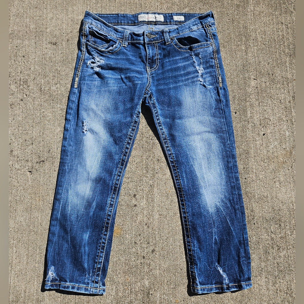 Bke Denim Sabrina Cropped Distressed Women’s Denim Capri Jeans Size 32